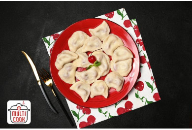 Cherry pierogy