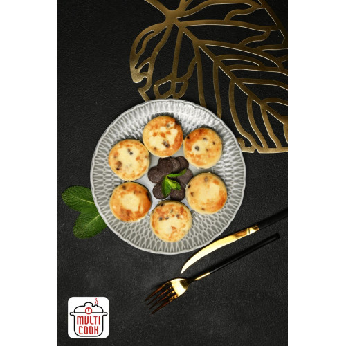 Syrnyky (cheese pancakes) with chocolate chips –